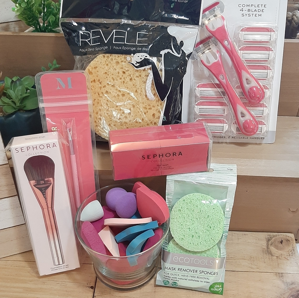 Makeup brushers/blenders/applicators
